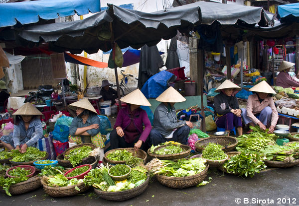 Vegetable market in Hoi An