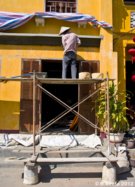 Worker in Hoi An